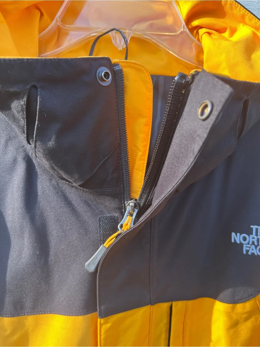 CLEAN The North Face size XL Mens Varius 2010 Yellow Jacket